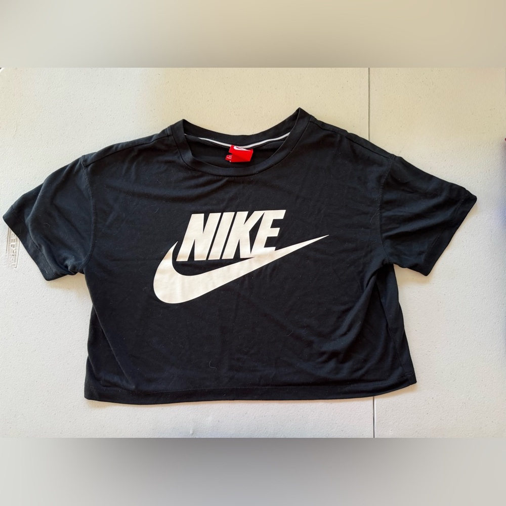 Nike Women's Cropped Logo T-Shirt